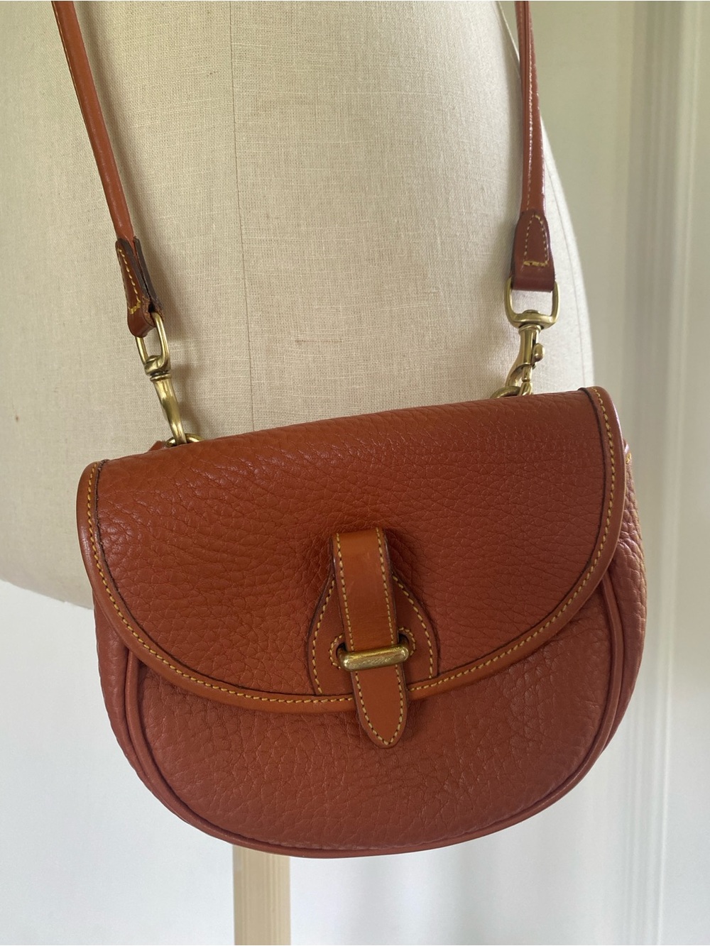 Vintage DOONEY & Bourke made in USA mini bag Rust Leather Saddle Crossbody - Picture 6 of 8